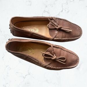 Tod's Leather Gommini Loafers for Women in Brown